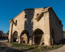 Dikilitaş Kilisesi